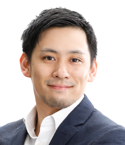 對馬 睦 氏