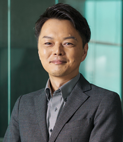 小野 優貴 氏