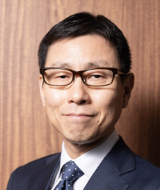玉井 照久 氏