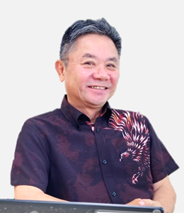 上原 睦氏